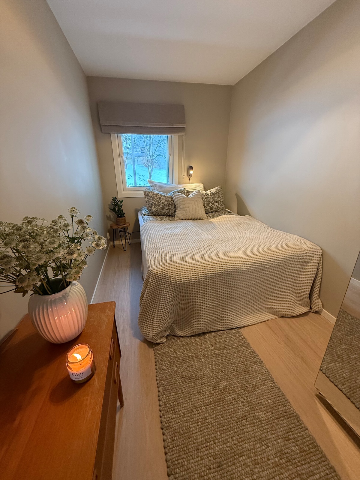 Curated visual reference: Holmenkollen Wohnung Mit Sonnigem Balkon Und Aussicht Photo Inspiration