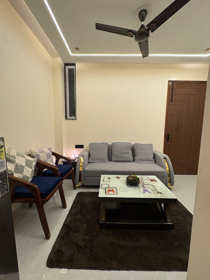 Cozy Stay | Private 1 Bhk | Near Millenium Metro - Gurugram