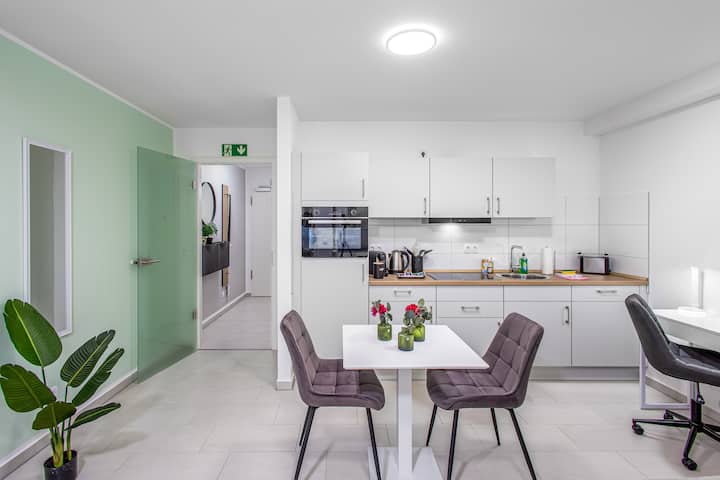 Brockheus Studio | Balcony | Near River | Kitchen - Magdeburg