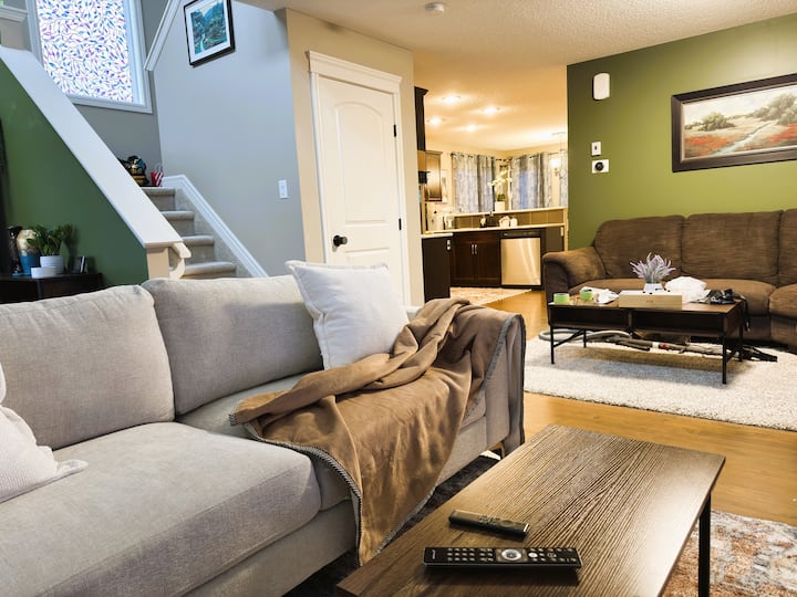 The Tamarack Comfort Home - Edmonton, Canadá