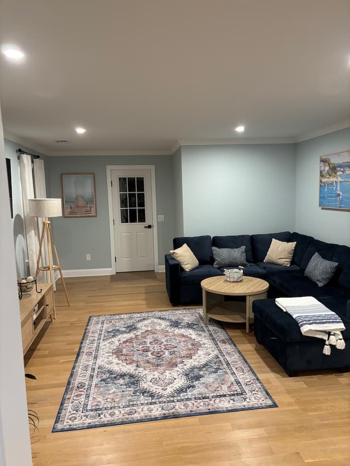 Modern One-level House W/ Spacious Patio - Westerly, RI