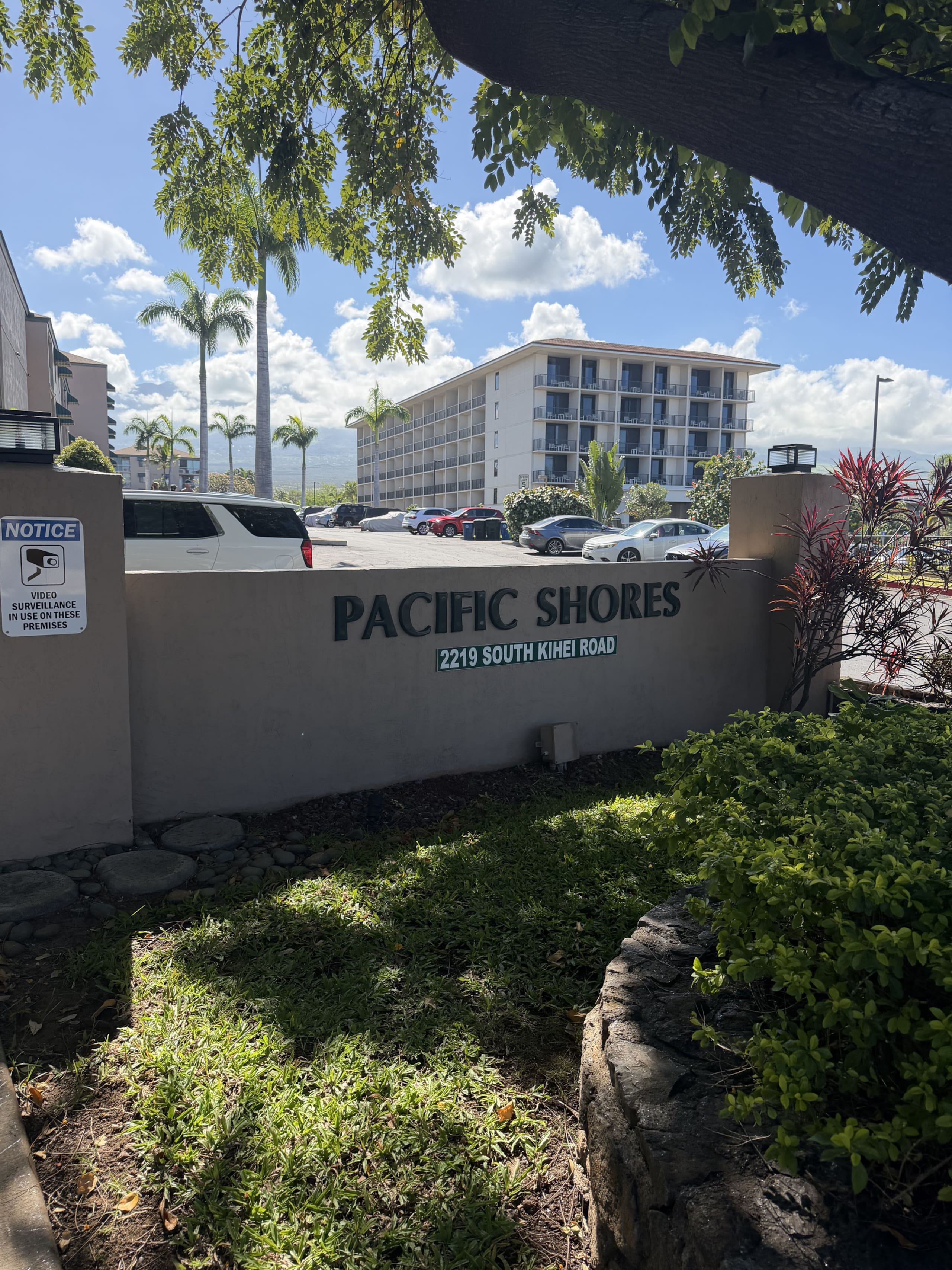2BR/2BA Near Charley Young Beach A/C - Image 18