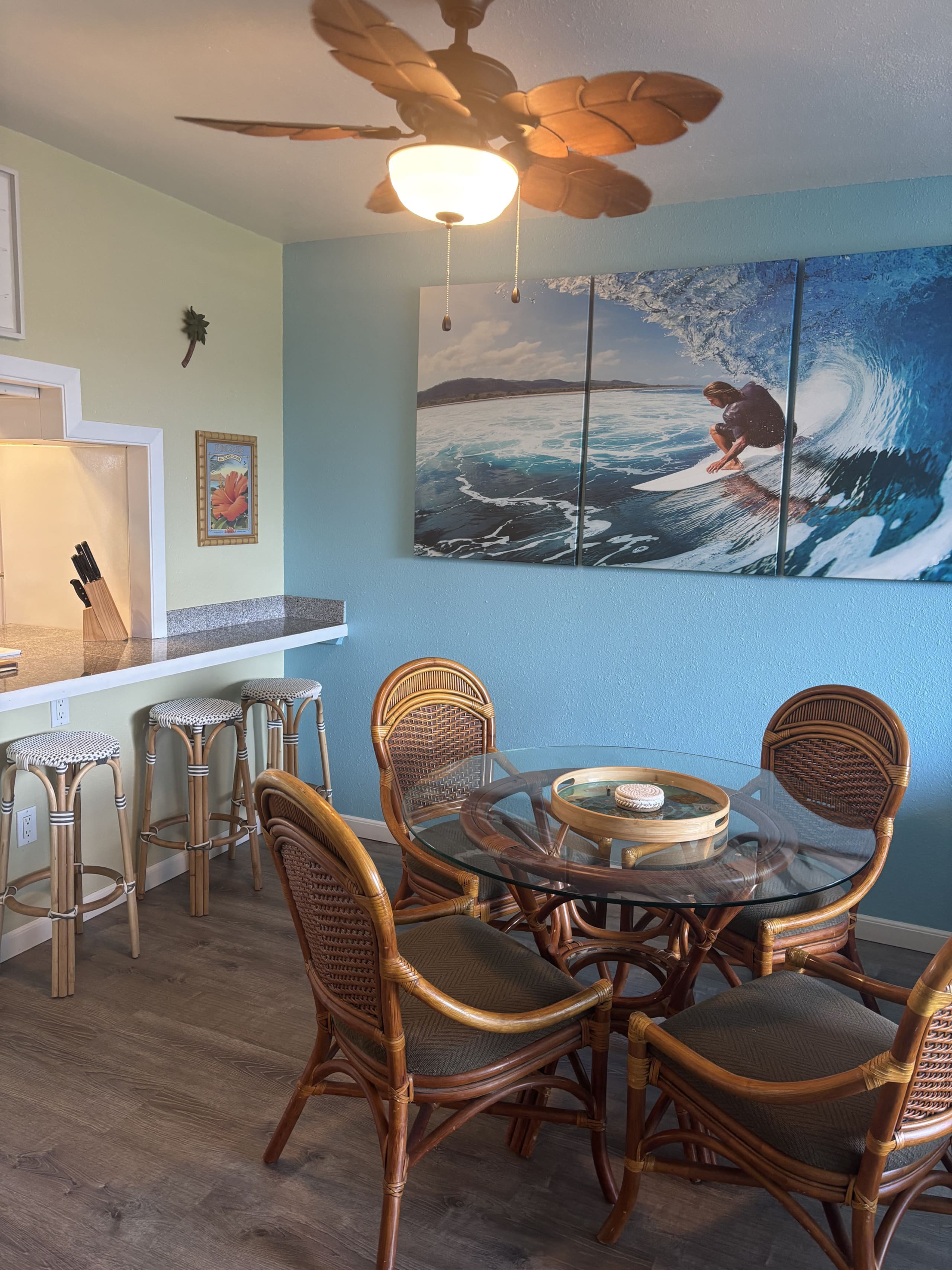 2BR/2BA Near Charley Young Beach A/C - Image 6