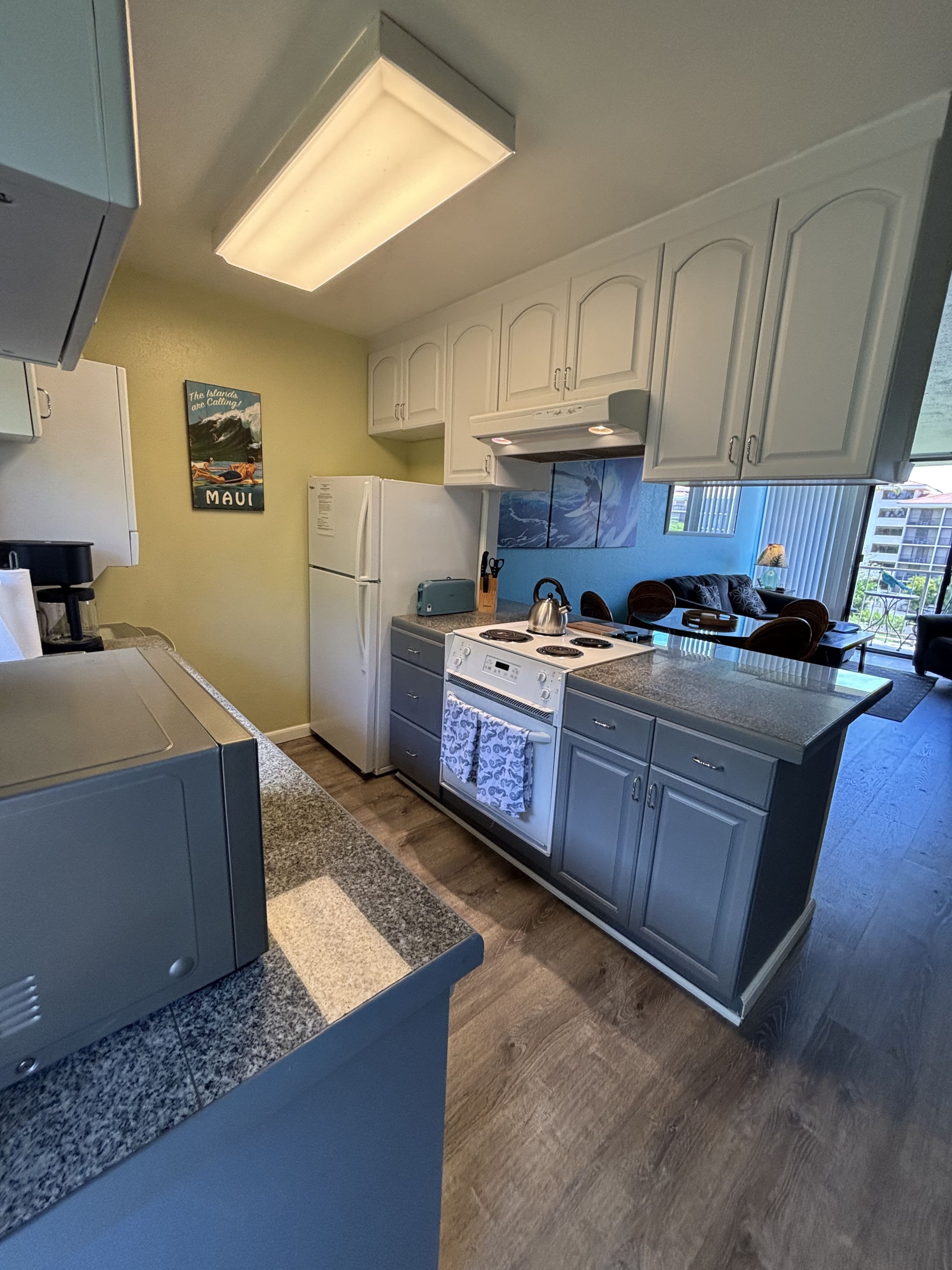 2BR/2BA Near Charley Young Beach A/C - Image 5