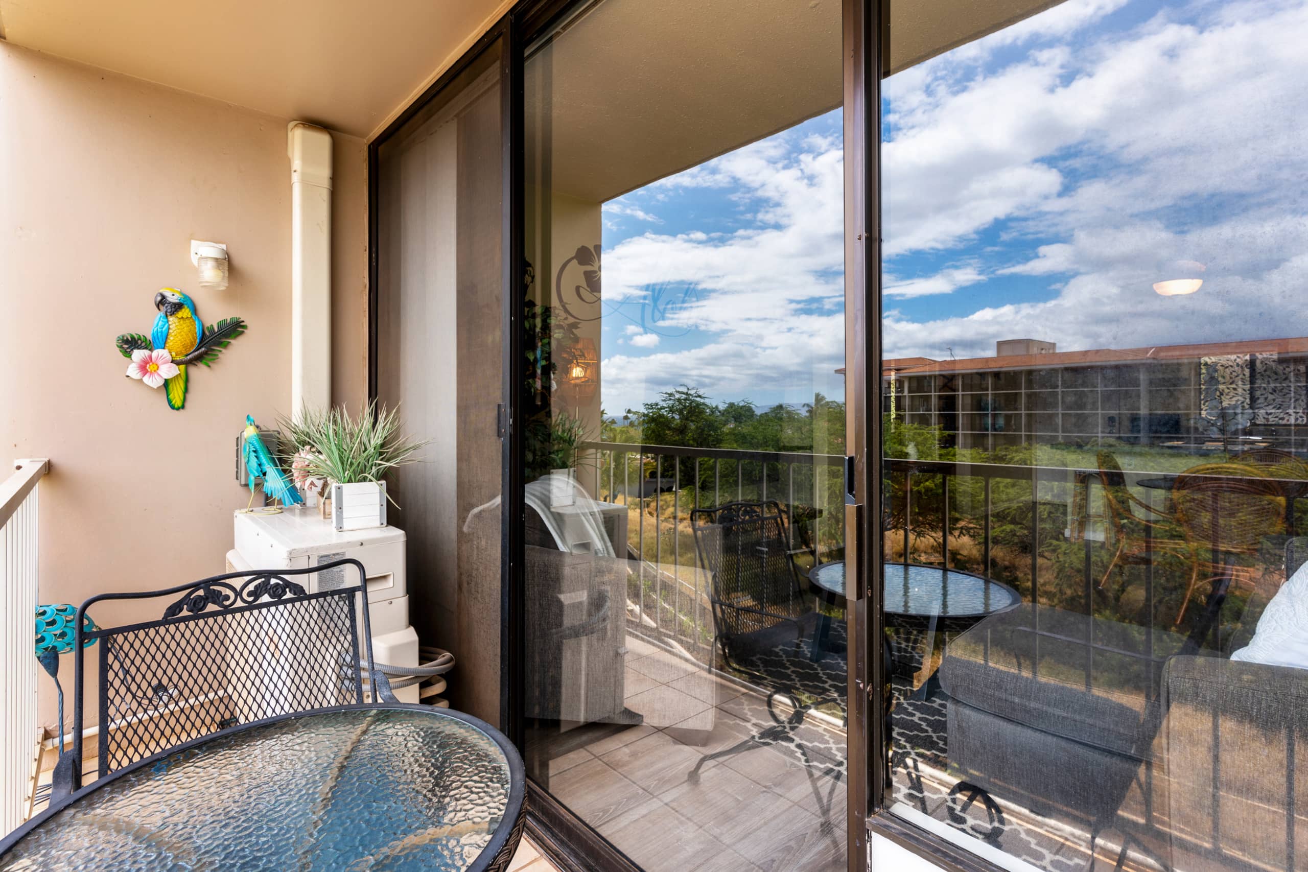 2BR/2BA Near Charley Young Beach A/C - Image 13