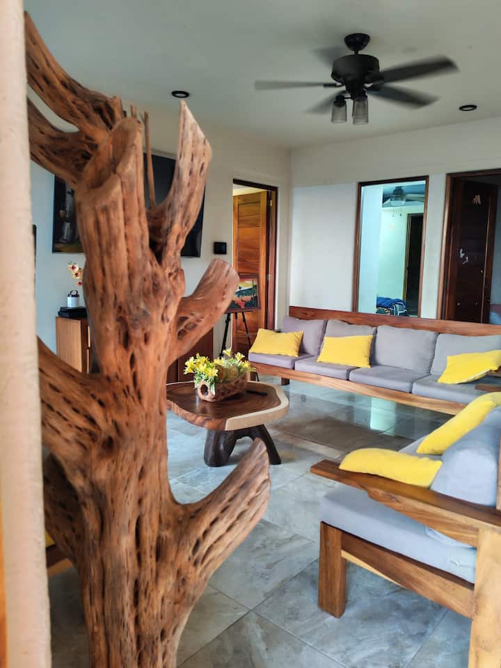 La Casa De Piedra - Zihuatanejo