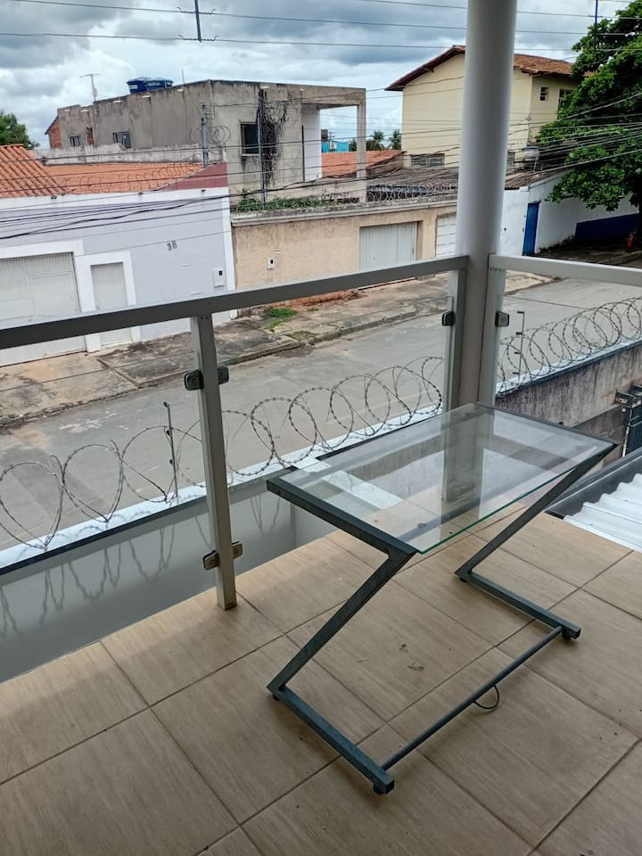 Apartamento Ao Lado Do Parque De Exposições - Montes Claros