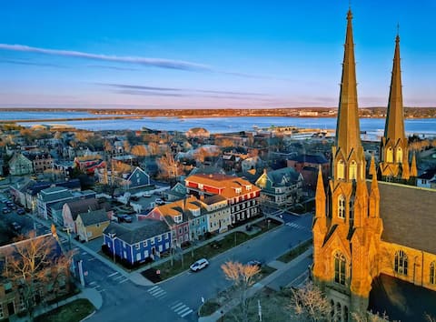 Top Airbnb: Sugarberry House| Heart of Downtown Charlottetown in Queens
