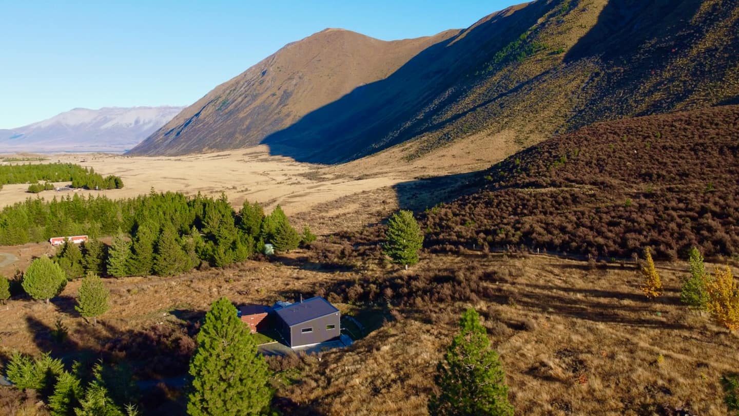 Luxury Cabin + Hot Tub: Near Tekapo/mt Cook 1