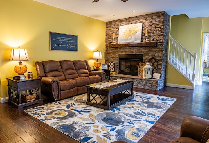 Sanctuary At Creek Crossing - Entire Home - Kingdom Come State Park, Cumberland