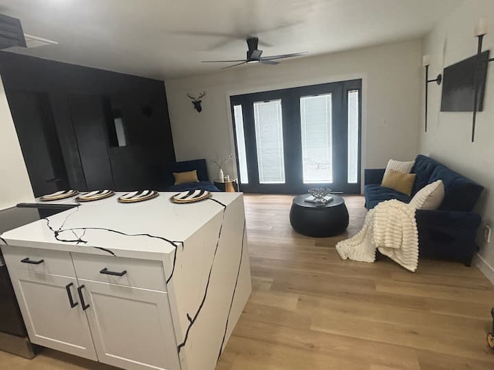 Luxury Old Town Scottsdale Townhome | Patio & Pool - Scottsdale, AZ