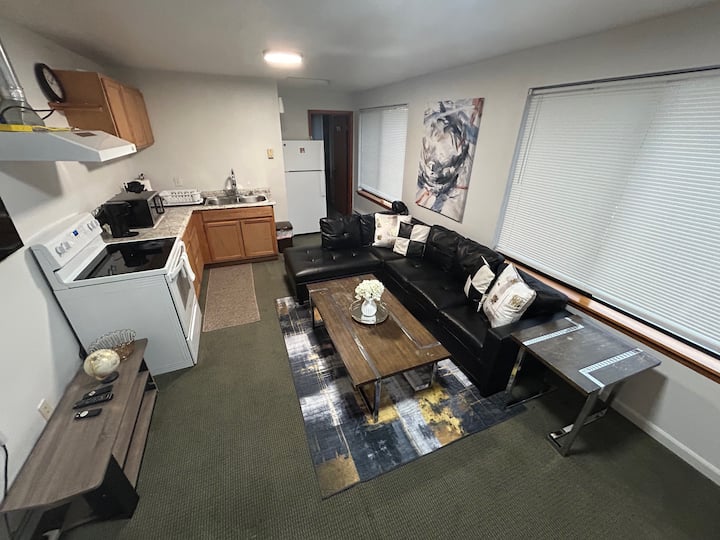 Charming 1br Getaway | Free Wi-fi & Amenities - Marysville, WA