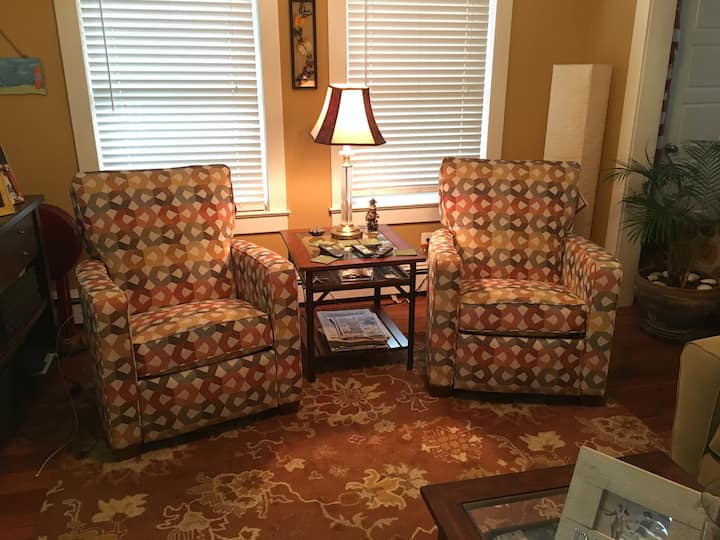 Cozy Shore House, Bradley Beach (4 Beach Badges) - Deal, NJ