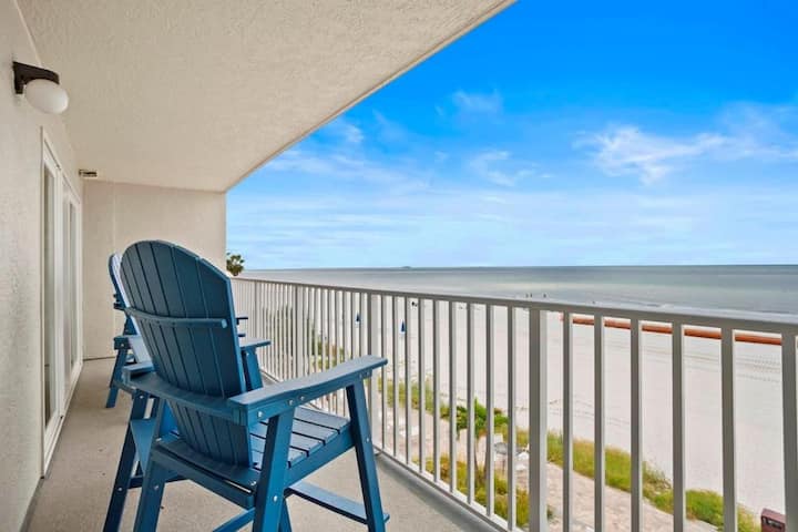 Dining area with a view of the Gulf