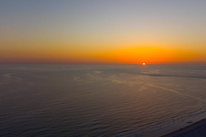 Furnished Gulf-front balcony