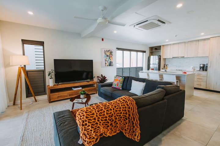Apt 101 - Ocean Views, Oceanfront, Private Garden - Fiji