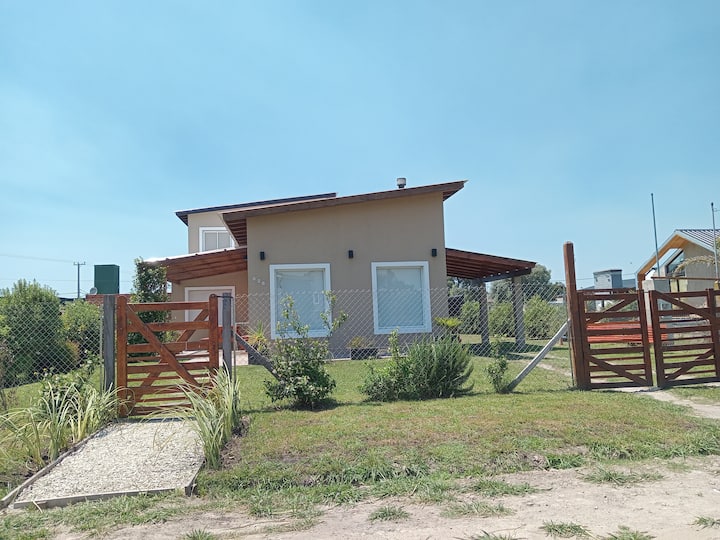 Alquiler En Miramar. Barrio Las Lomas - Miramar