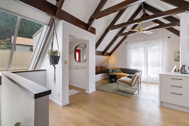 Newly Renovated Townhouse 4 Minute Walk To Town - Queenstown
