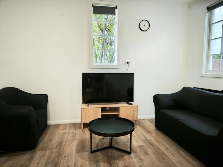 Private 1br Retreat: Kitchen+bath+nbn | Near Mona - Hobart