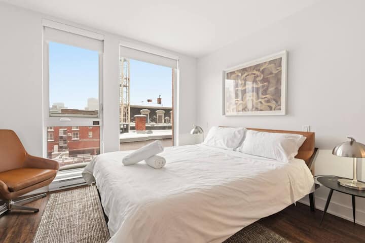 Executive Downtown Suite | Walk To Old Port - Montréal, QC