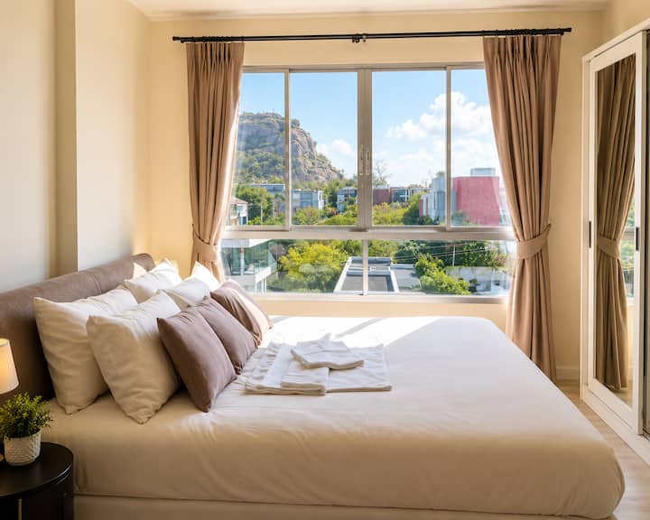 Luxury Condo Near Beach · Pool & Gym · View - 泰國