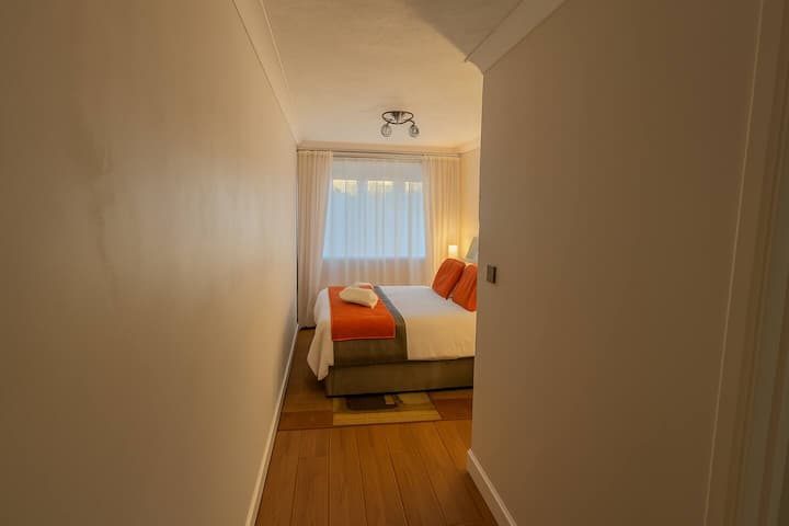 En-suite Double + Double + Twin Rooms Near Central - Milton Keynes