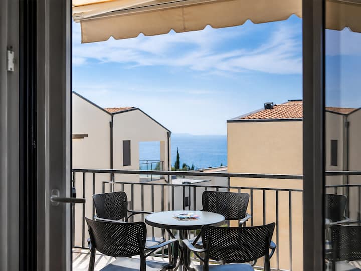 2nd Floor Apartment @Stay By Ilvesta White Rocks - Dhërmi