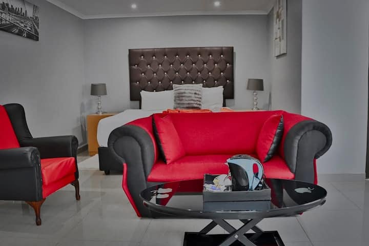 Apple Guesthouse - Botswana