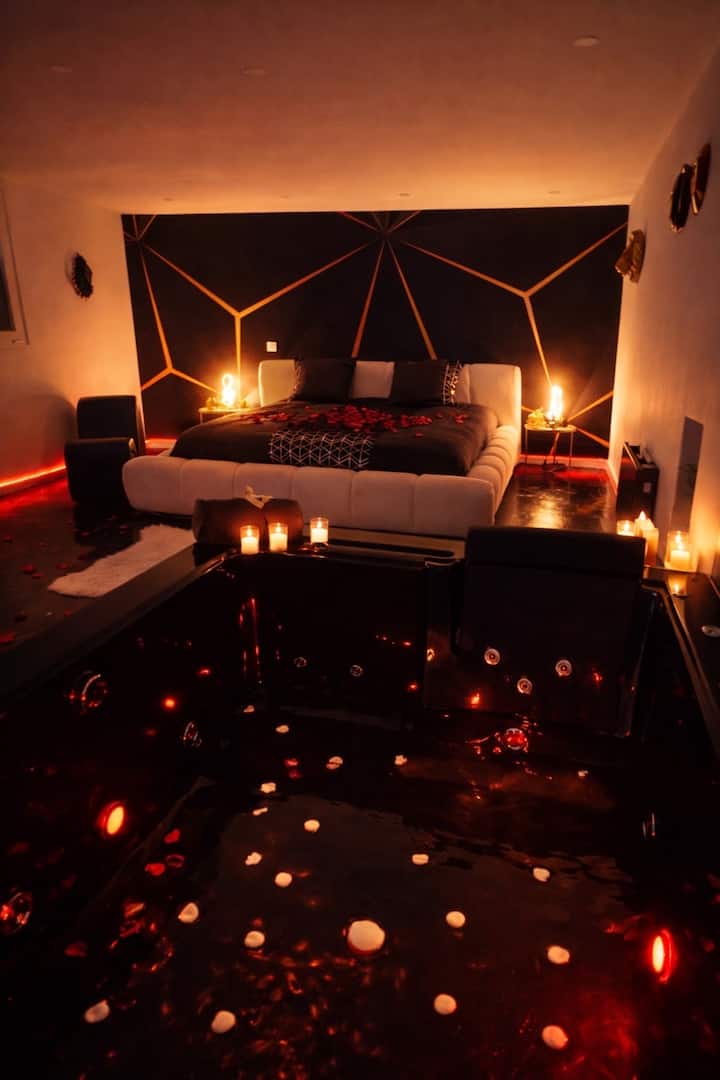 Secret moment, love room, private Jacuzzi - Houses for Rent in
