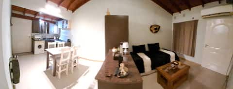 Top performing Airbnb: Perfect house for relaxing (15 minutes from the airport) in Partido De Ezeiza