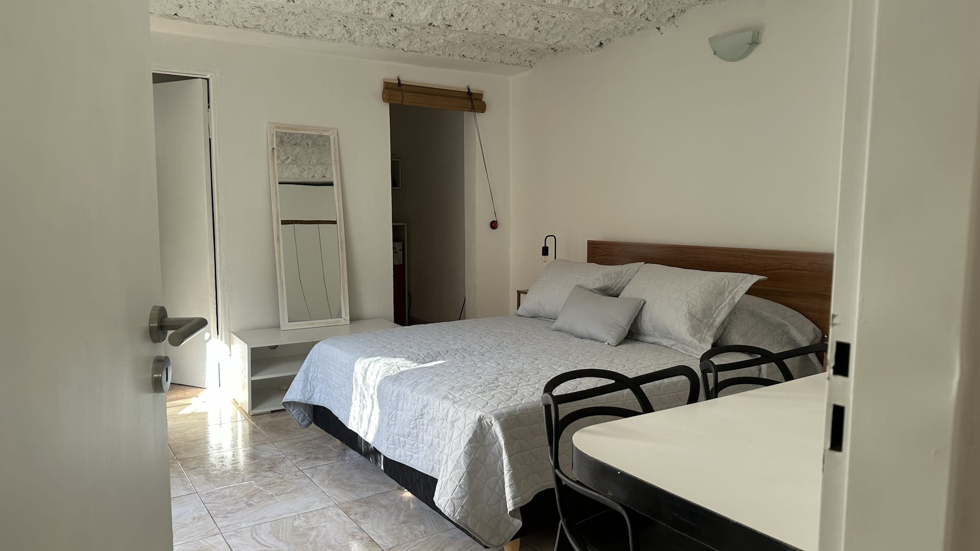 Habitación con baño privado en Villa Crespo