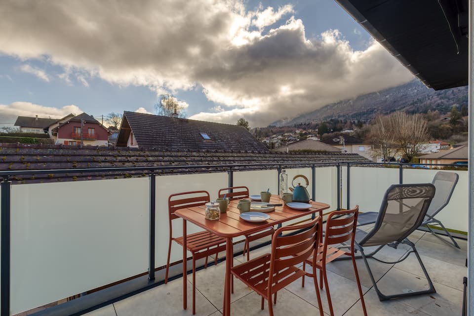 La Roselière · Terrasse & Vue Montagne · Cosy photo 2
