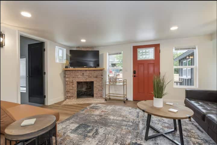 Downtown Cottage, Walkable & Has Swings! - Prescott, AZ
