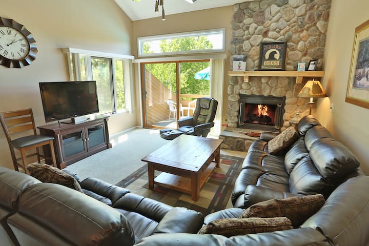 Trout Creek Resort #88 By Purestay - Harbor Springs, MI