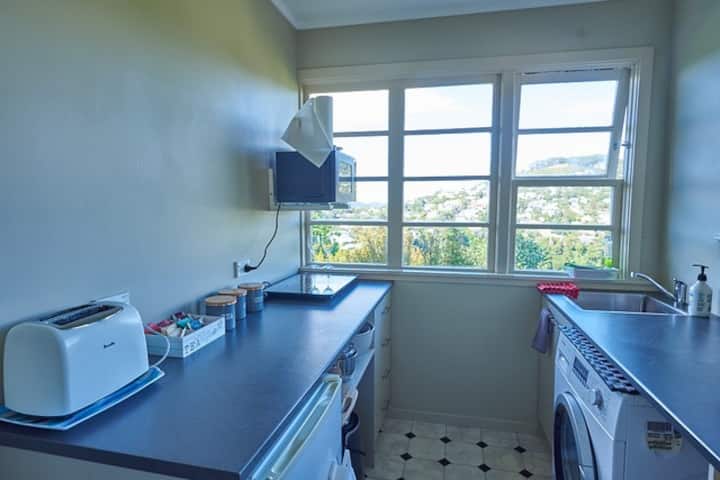 Nestled In  Ngaio, Harbour Views Over Bush - Wellington