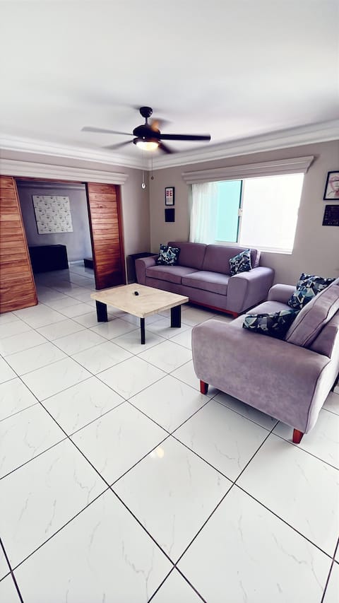 Top performing Airbnb: CASA MOJO/The 5 minute house in Las Jarretaderas