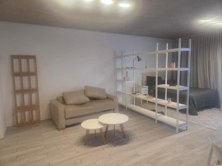 Designer studio apartment in Colegiales with pool and spa