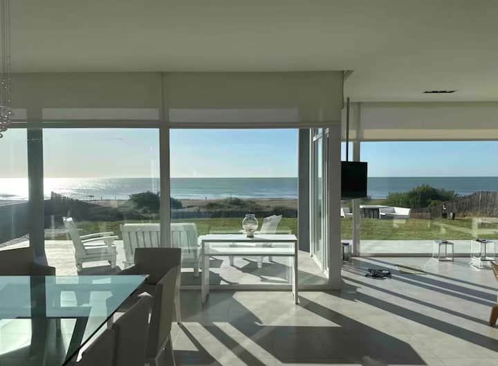 Casa Frente Al Mar - Pinamar