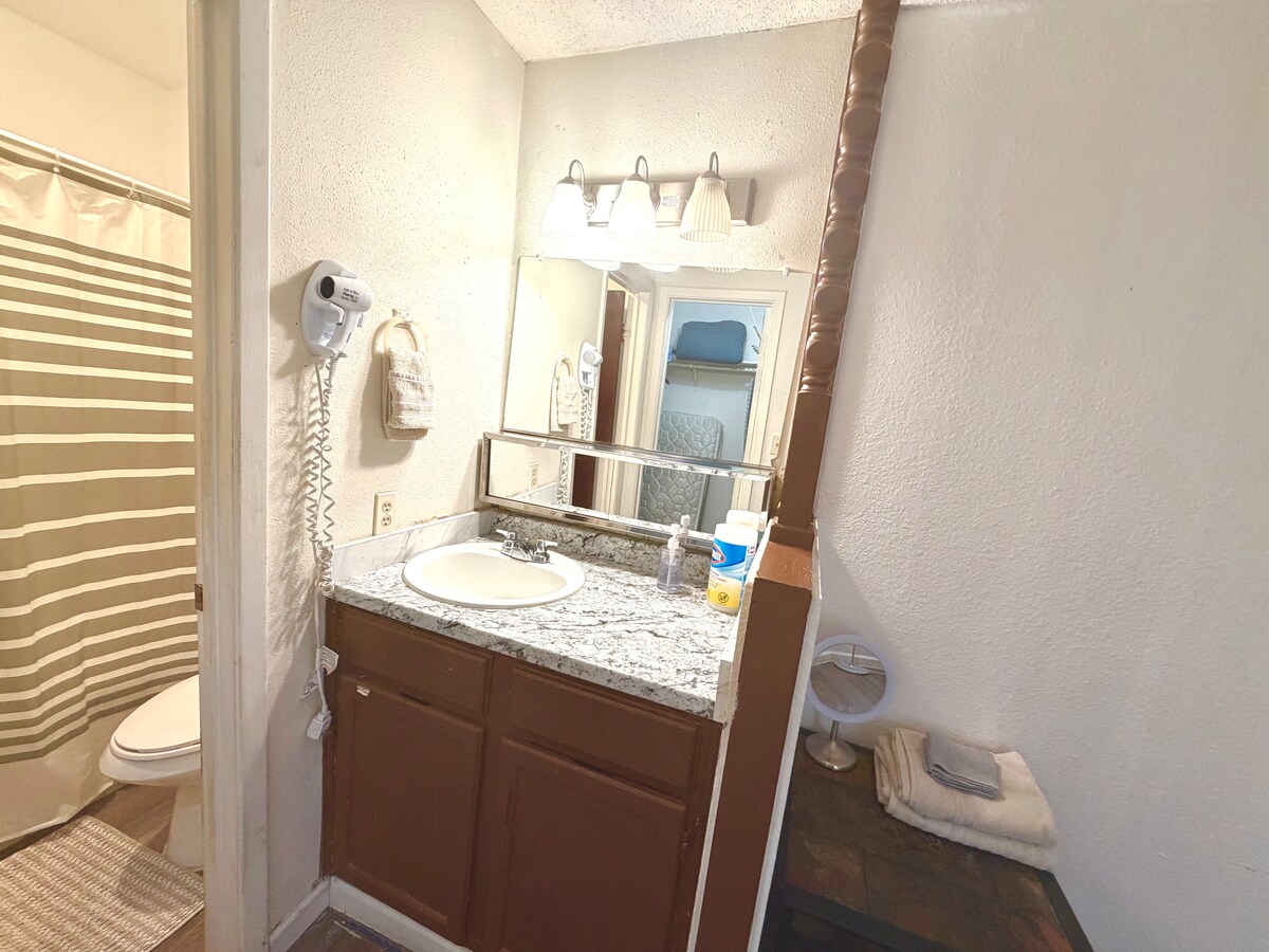 2beds, private bathroom, very nice private room