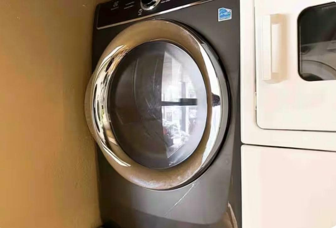 2beds, private bathroom, very nice private room