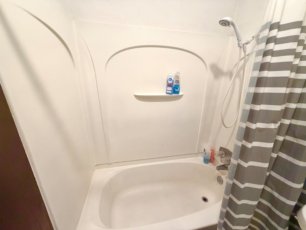 2beds, private bathroom, very nice private room