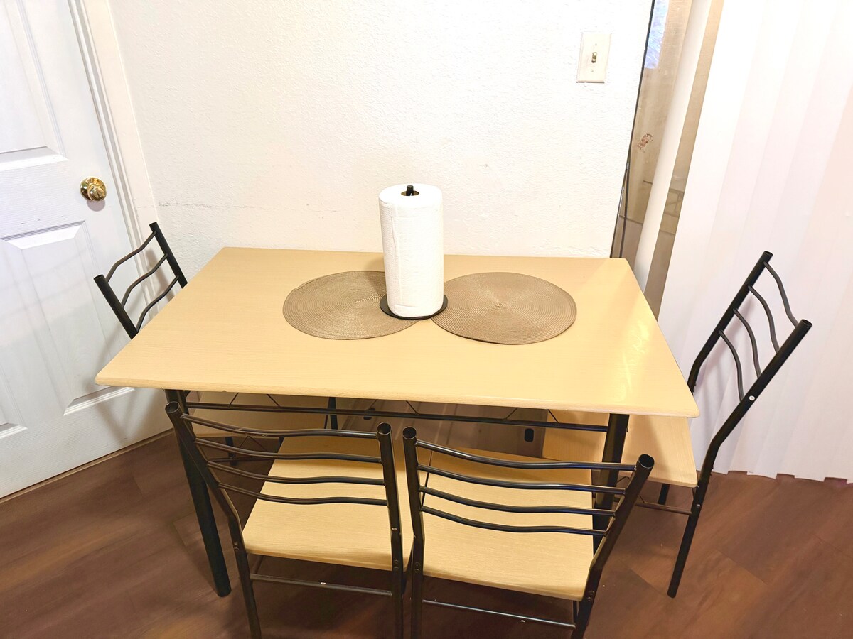 2beds, private bathroom, very nice private room