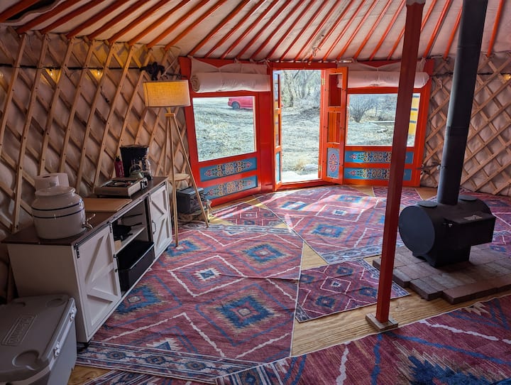 Bodhi Hut - Santa Cruz, NM