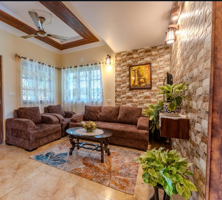 Living room image 1