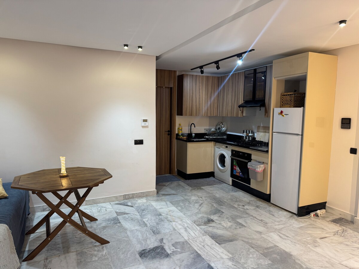 Rental unit in Casablanca  1 bedroom  1 bed  1 bath - image 2