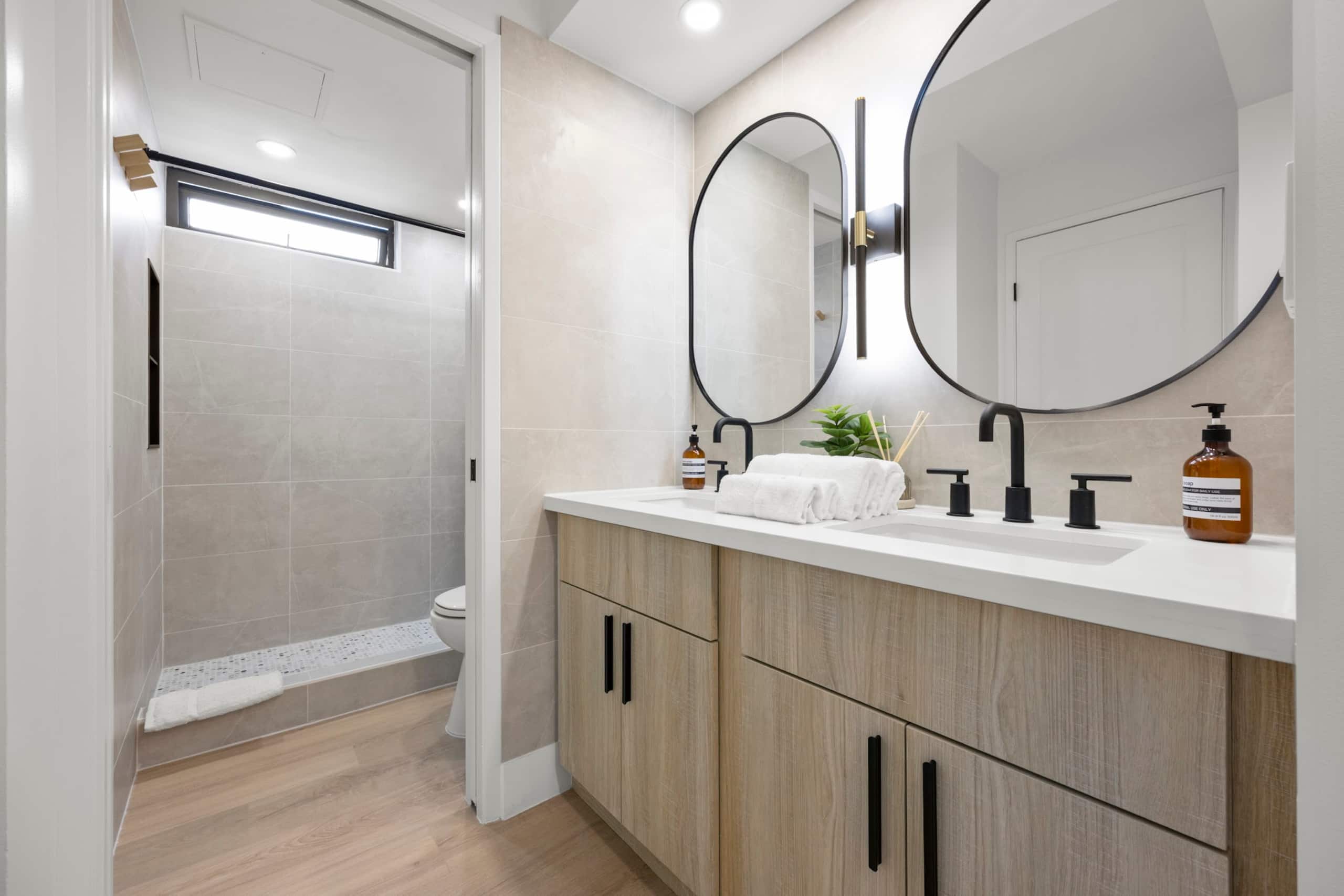 31F-Waikiki Banyan-1BR-Ocean & City Skyline Views - Image 31