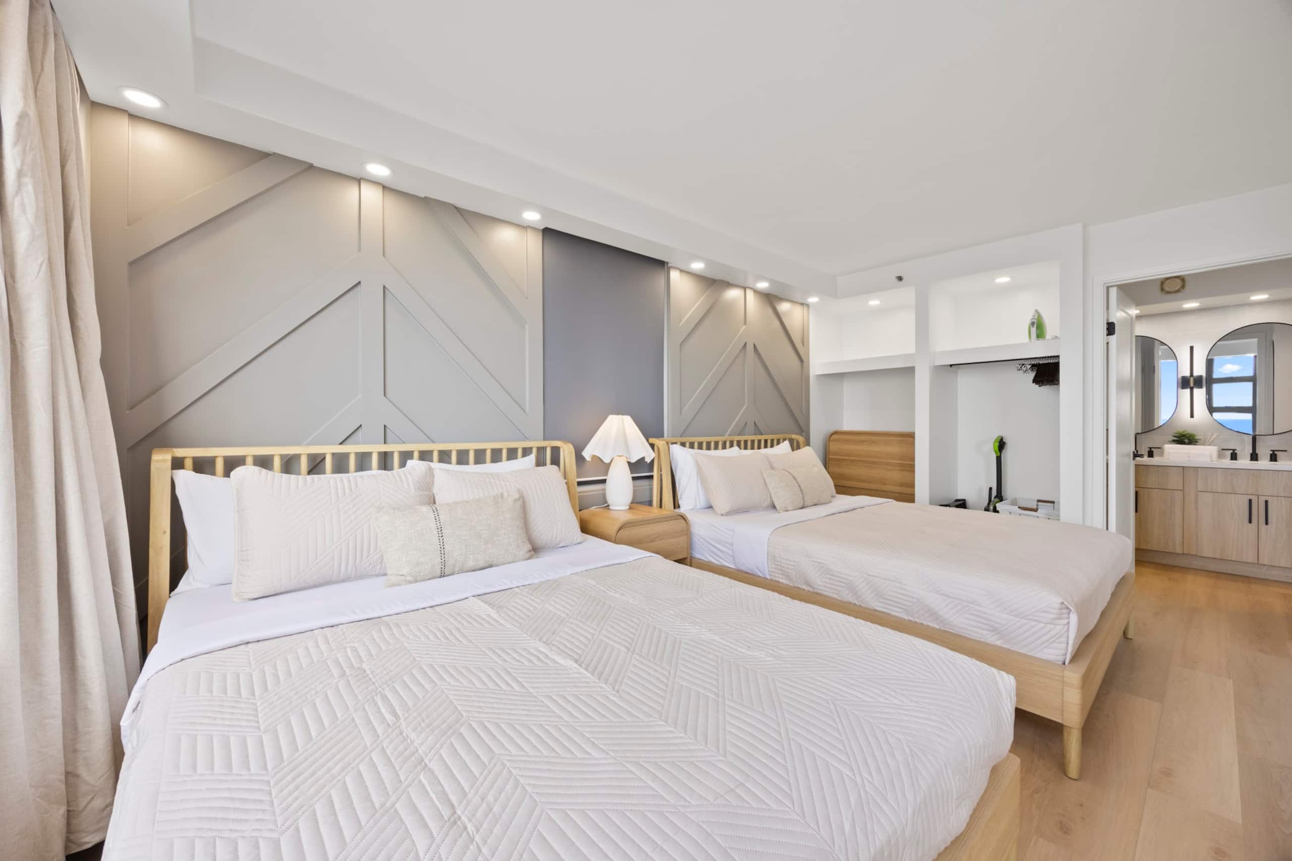 31F-Waikiki Banyan-1BR-Ocean & City Skyline Views - Image 23