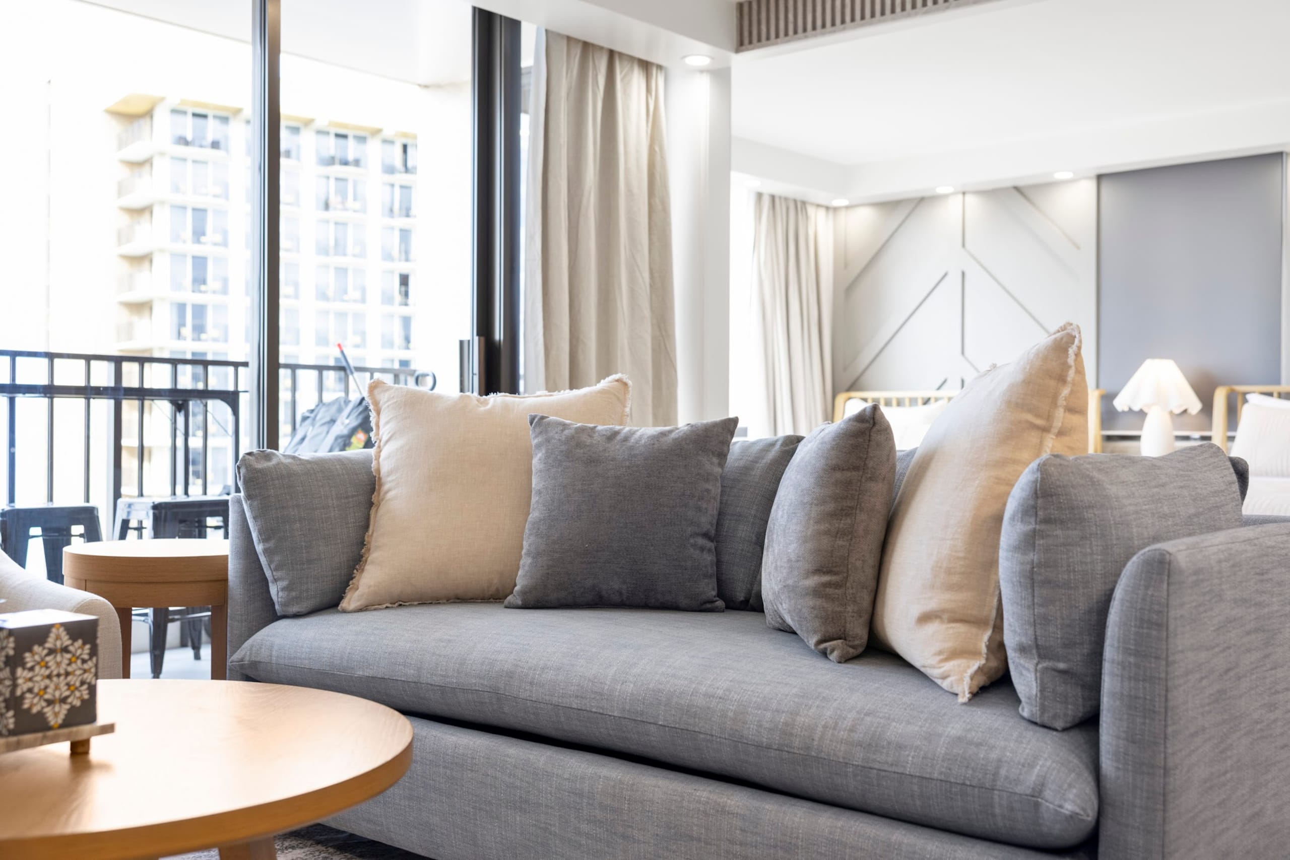 31F-Waikiki Banyan-1BR-Ocean & City Skyline Views - Image 11