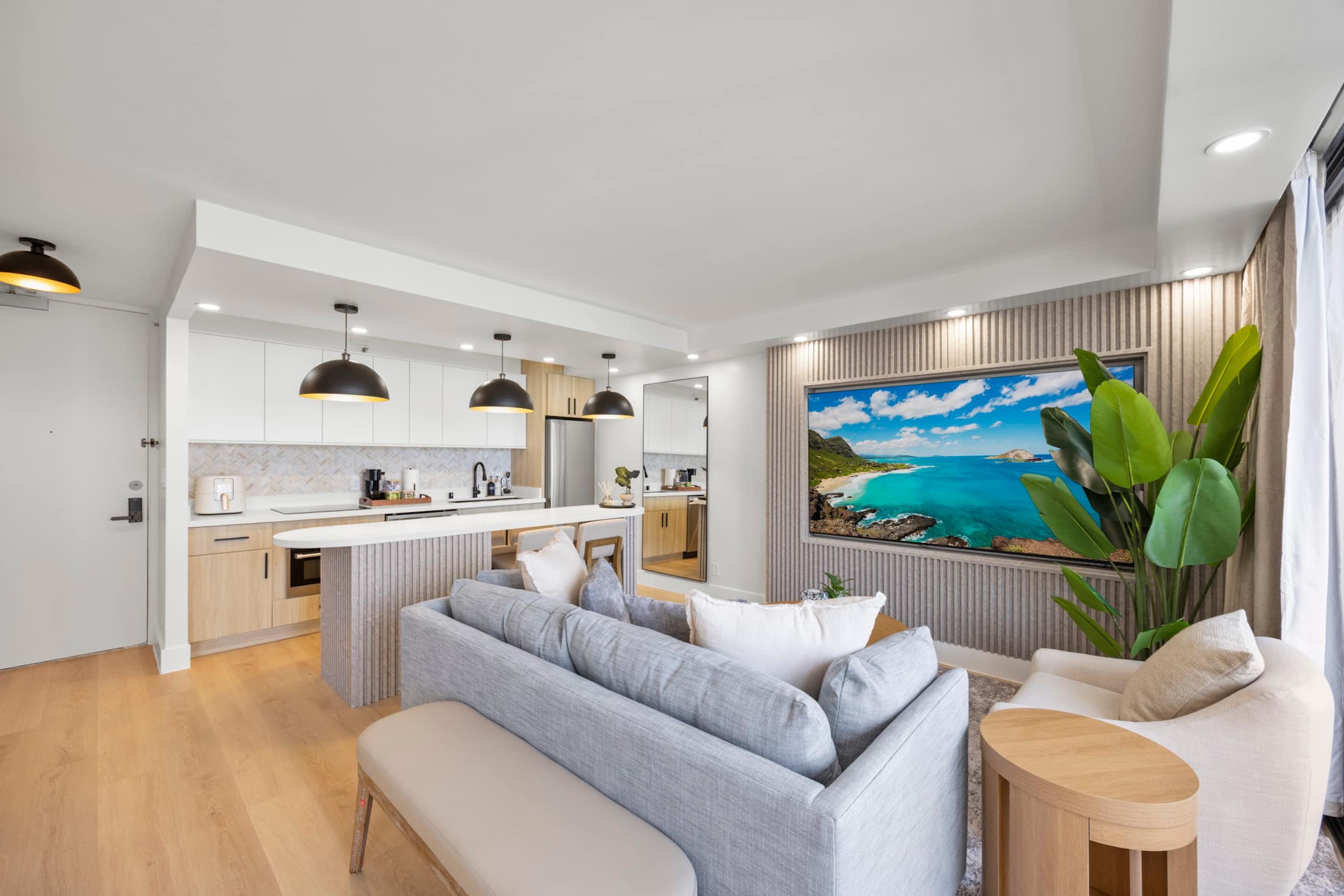 31F-Waikiki Banyan-1BR-Ocean & City Skyline Views - Image 7