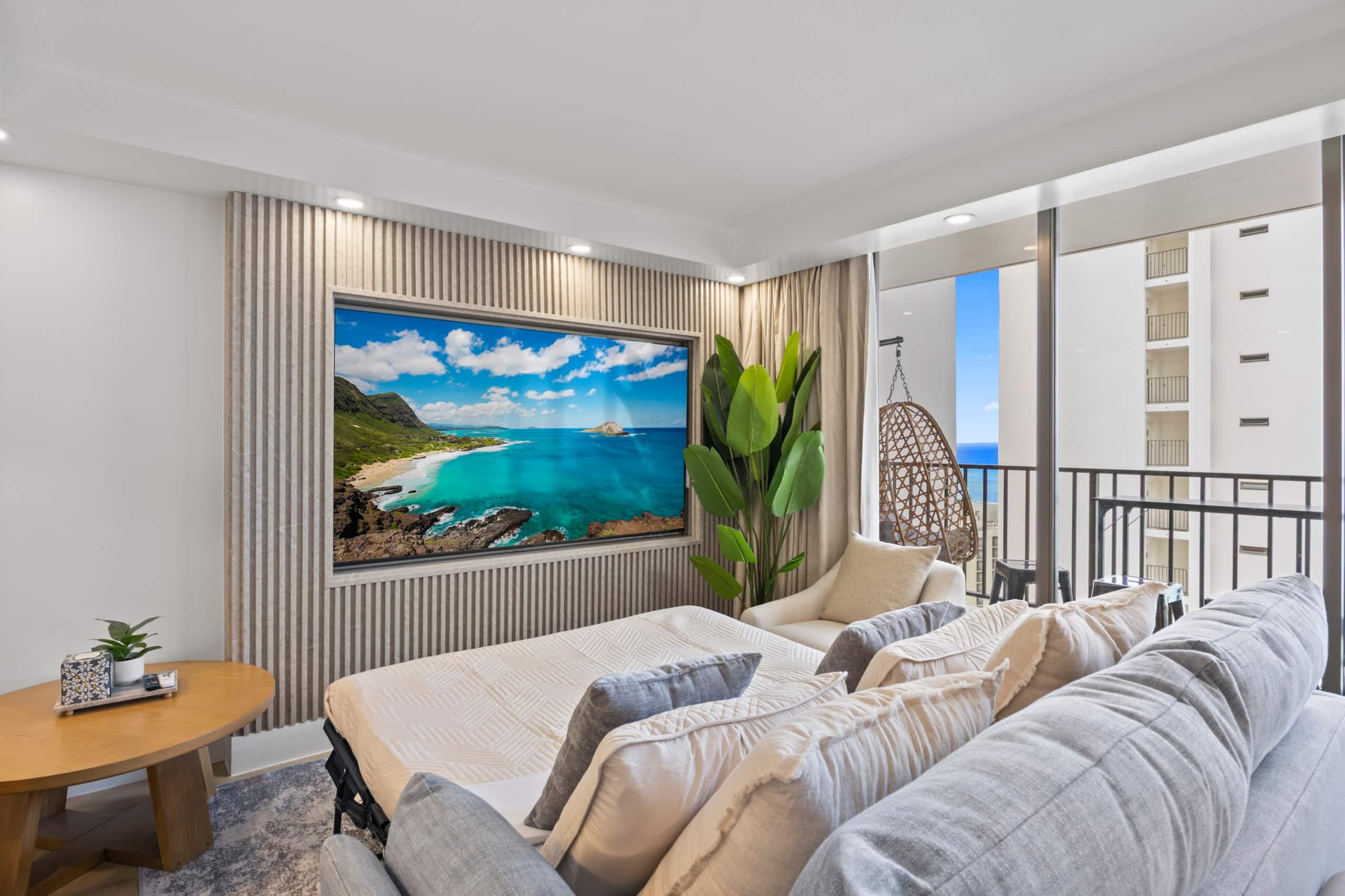 31F-Waikiki Banyan-1BR-Ocean & City Skyline Views - Image 2